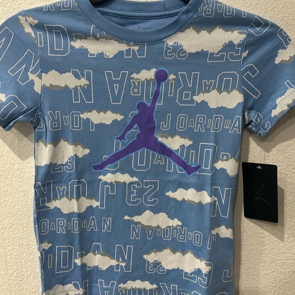 Boys Jordan Shirt NWT